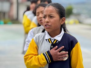 Estudiantes conmemoran el Día Internacional de la Mujer y la Niña en la Ciencia