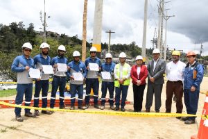 Linieros de la EERSSA se alistan para representar al Ecuador en competencia internacional en Costa Rica